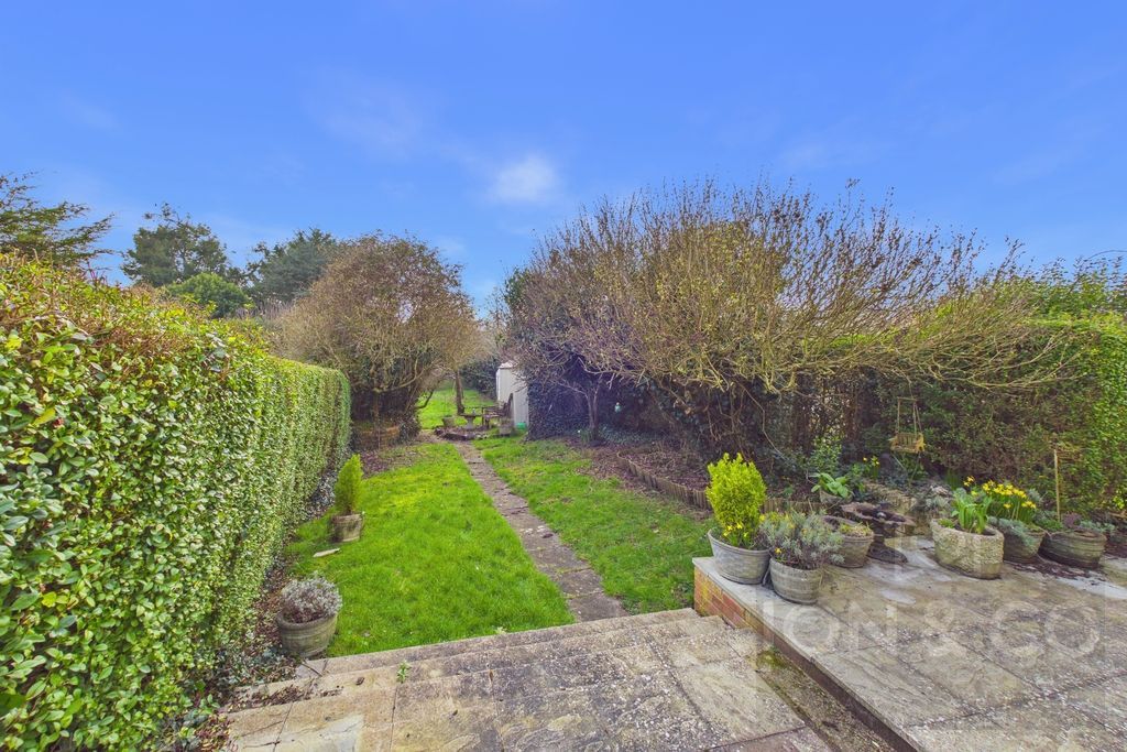 Property photo 2 of 10