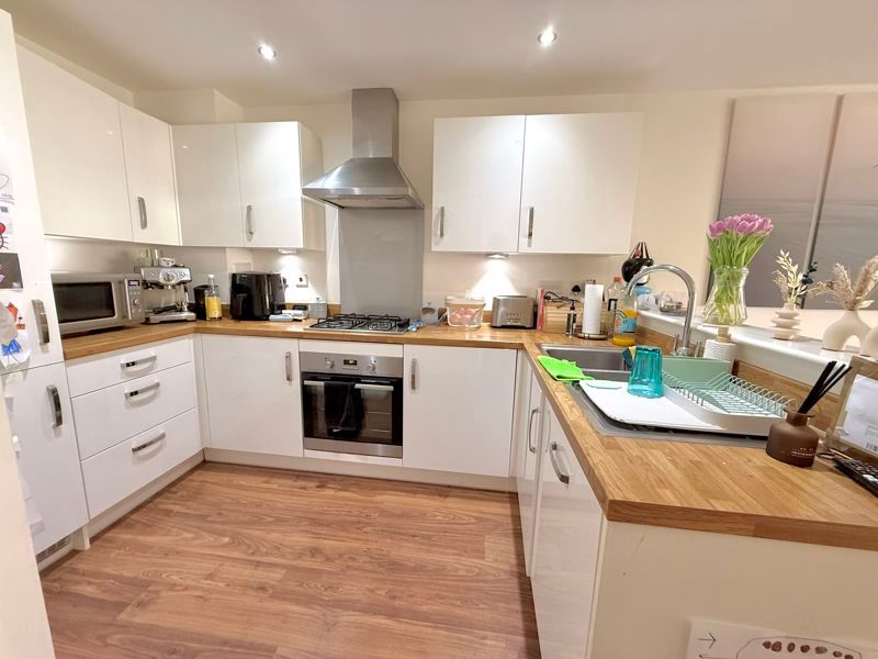 Property photo 2 of 20 Kitchen