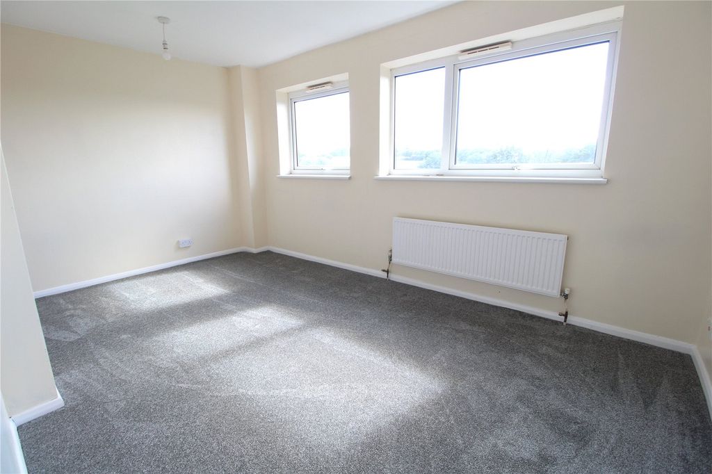 Property photo 3 of 11 Picture 3