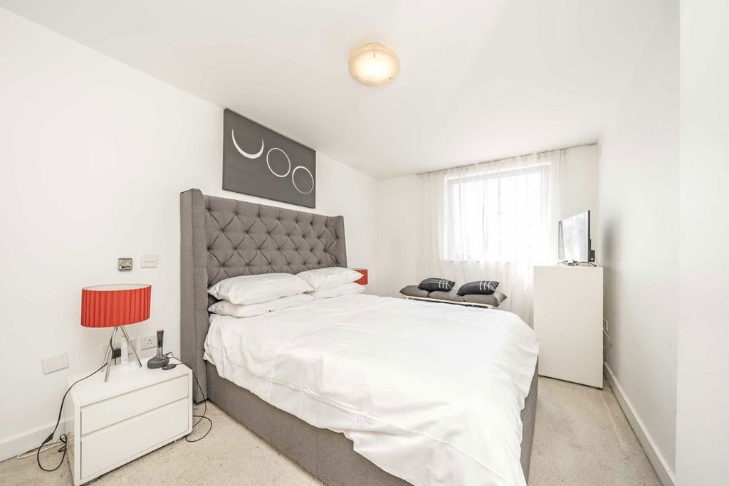 Property photo 3 of 9