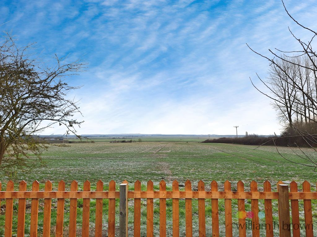 Property photo 2 of 16 Image