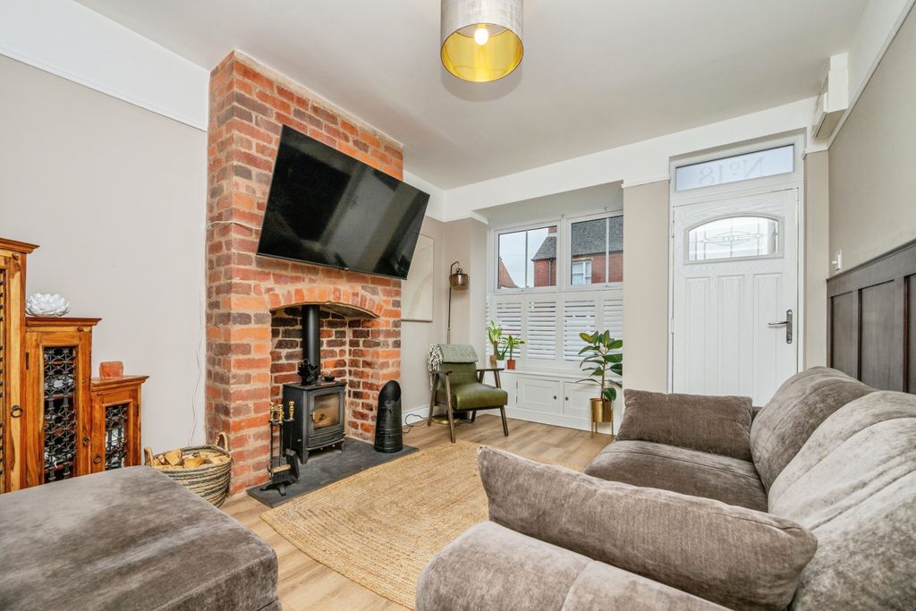 Property photo 2 of 15