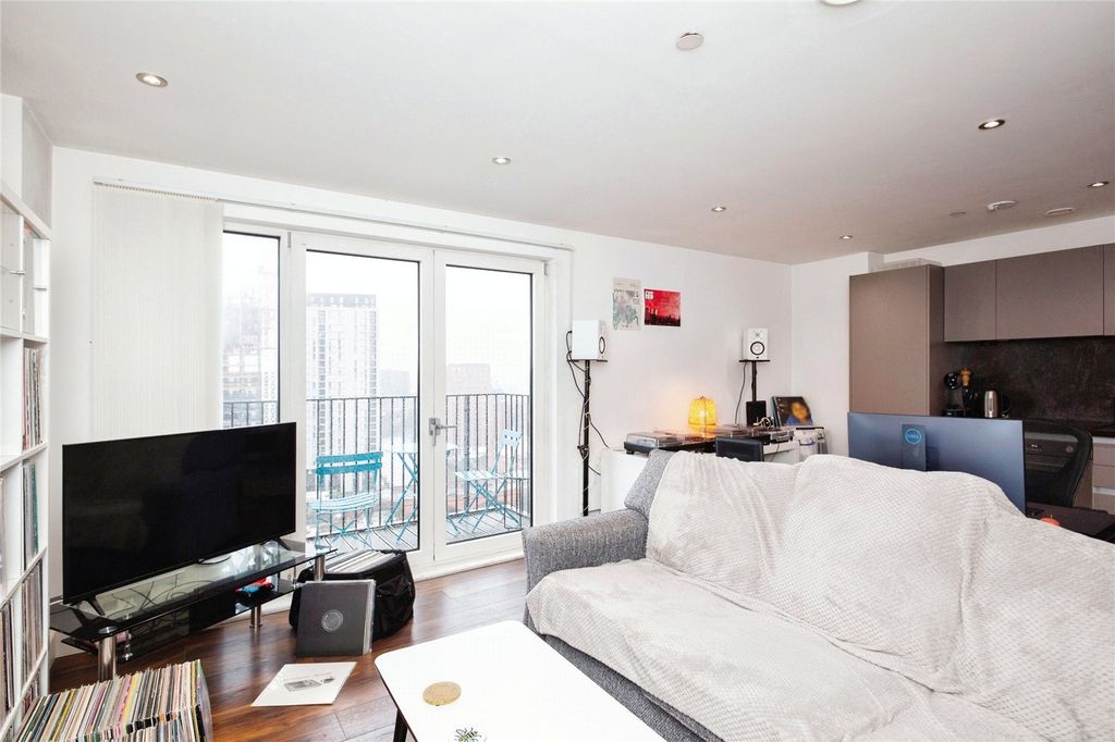 Property photo 3 of 10 Photography