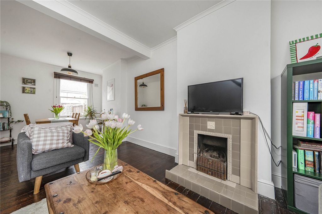 Property photo 3 of 12 Picture No. 02