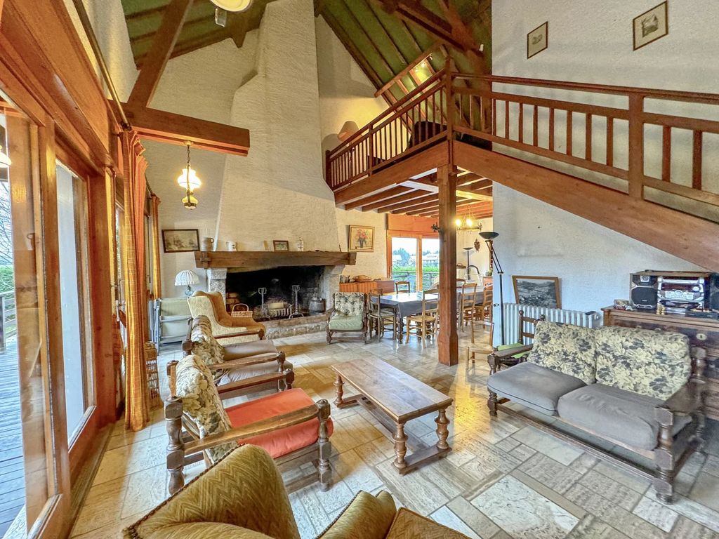 Property photo 1 of 25