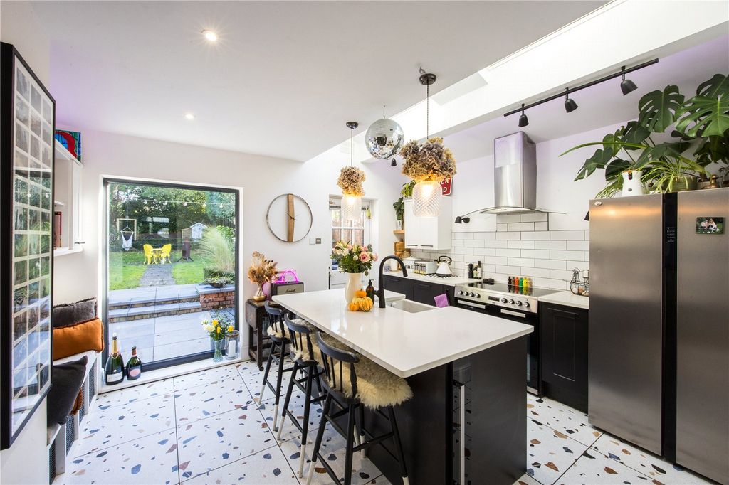 Property photo 3 of 51 Picture No. 07