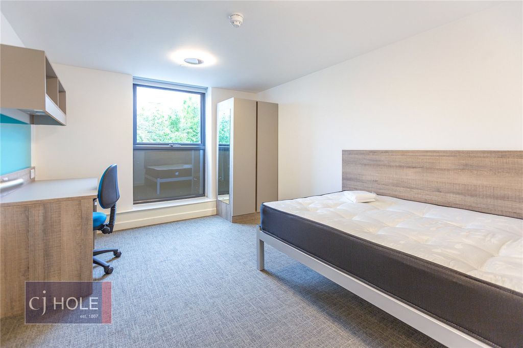 Property photo 3 of 8 Picture No. 75