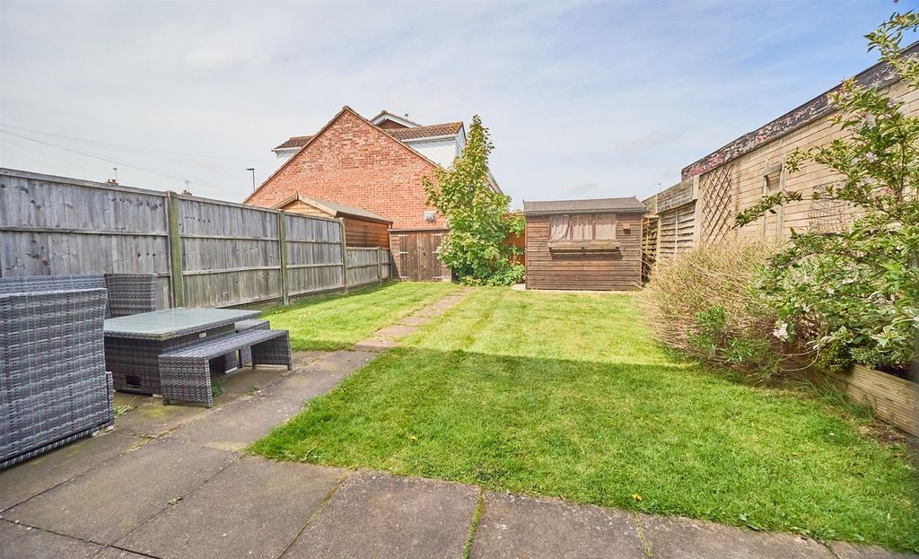 Property photo 3 of 14 Outside