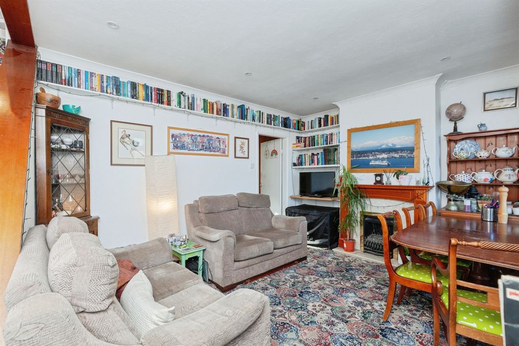 Property photo 3 of 16