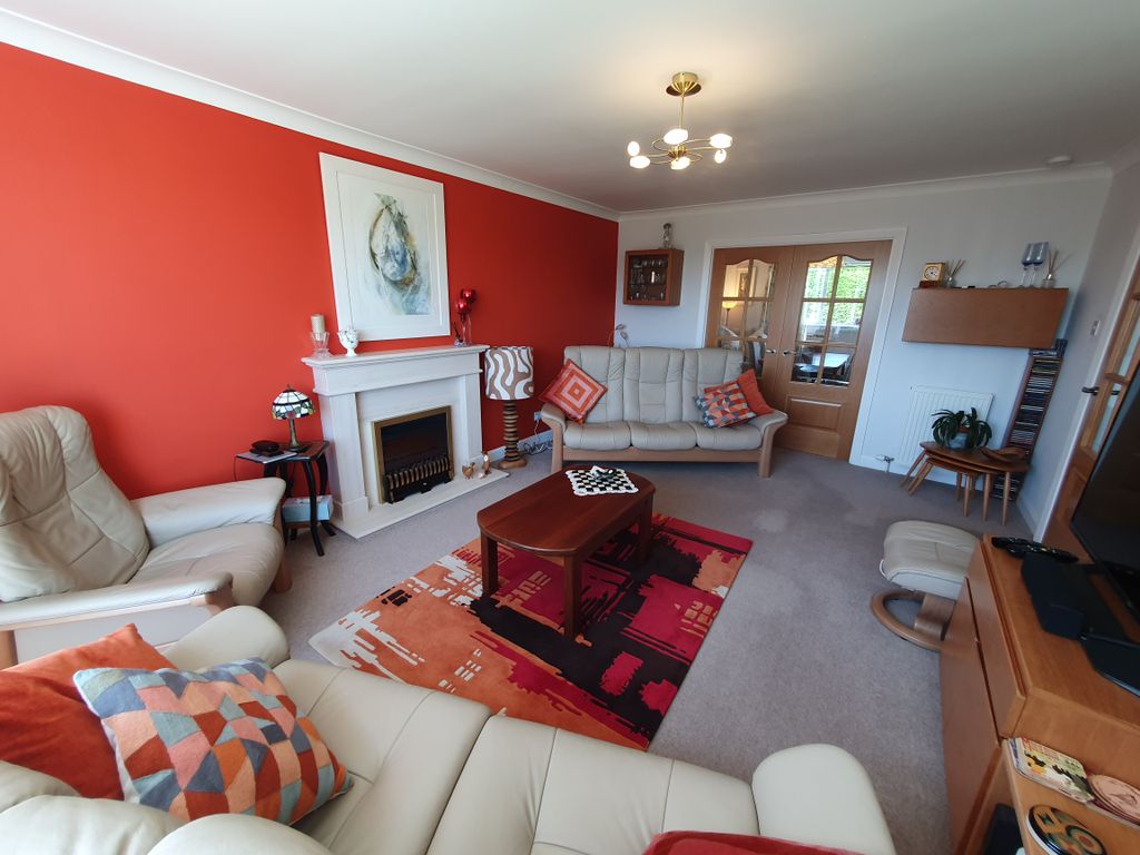Property photo 3 of 27