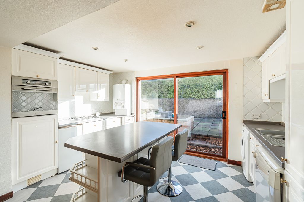 Property photo 2 of 15 Property Image 2