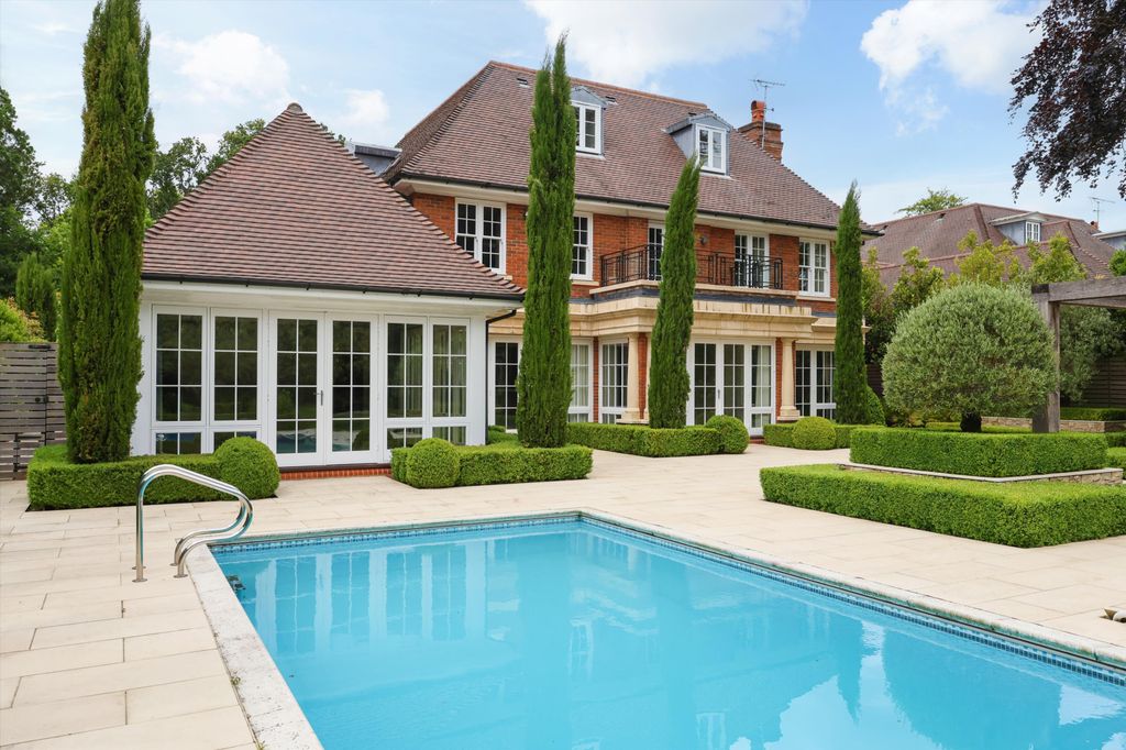 Property photo 2 of 18 Image