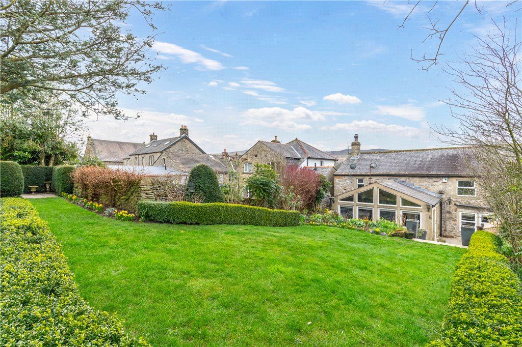 Property photo 2 of 23 Rear Garden