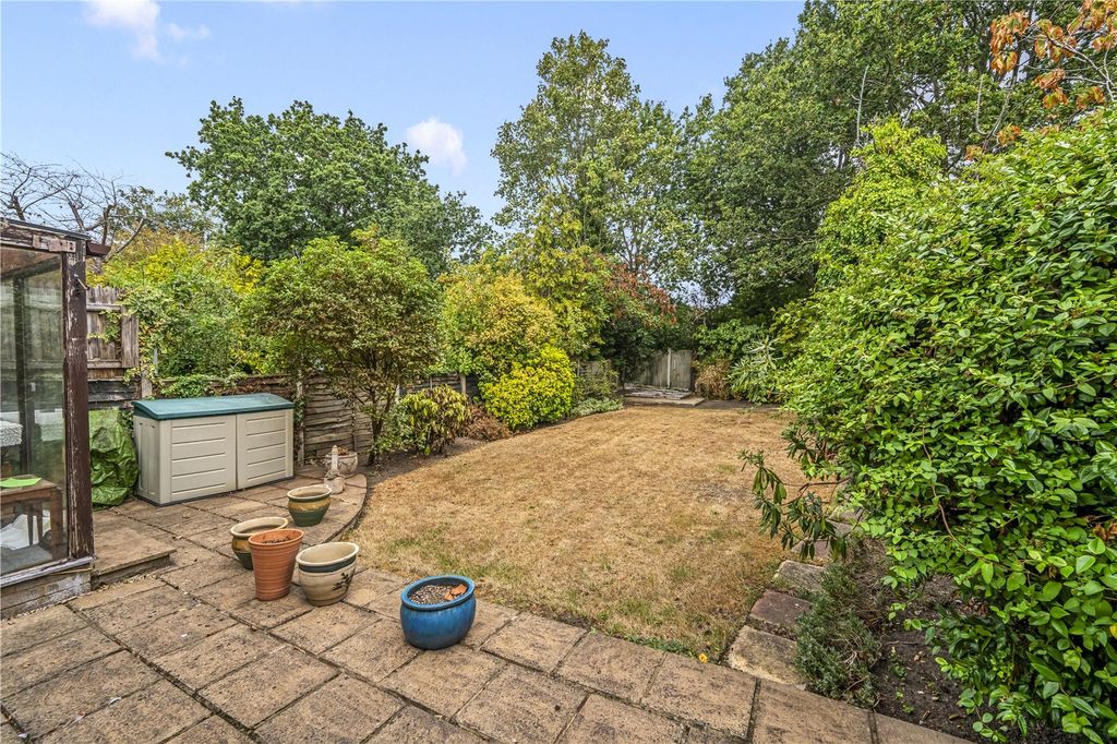 Property photo 2 of 11 Picture No. 23
