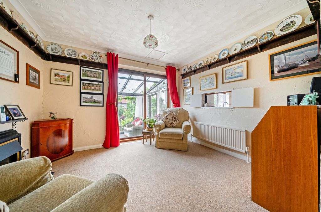 Property photo 3 of 14 1471381-3-6A26E32...