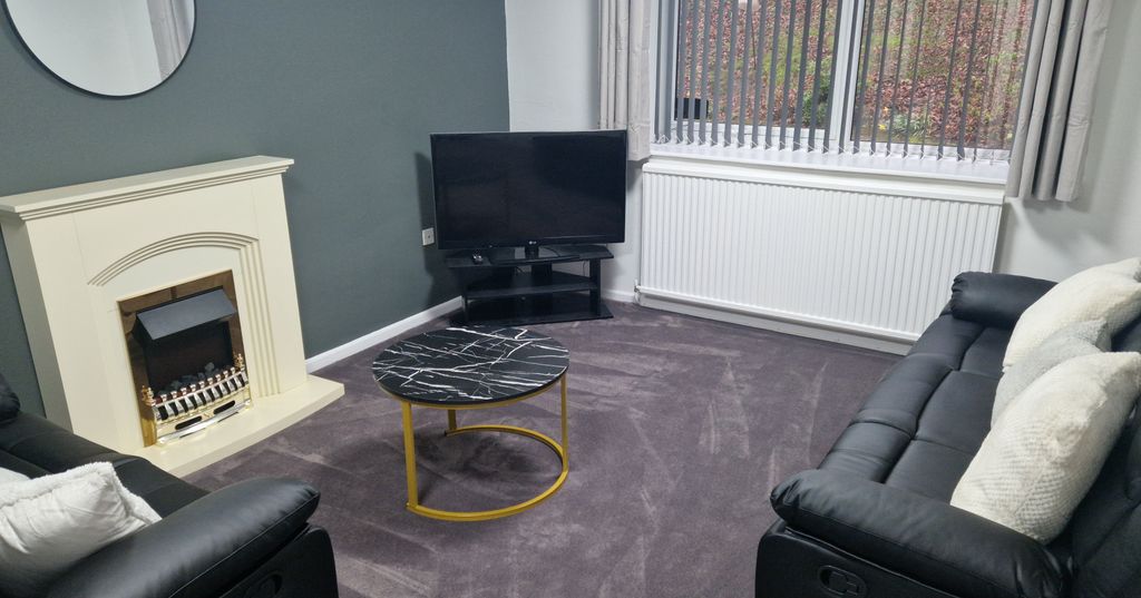 Property photo 2 of 17 1