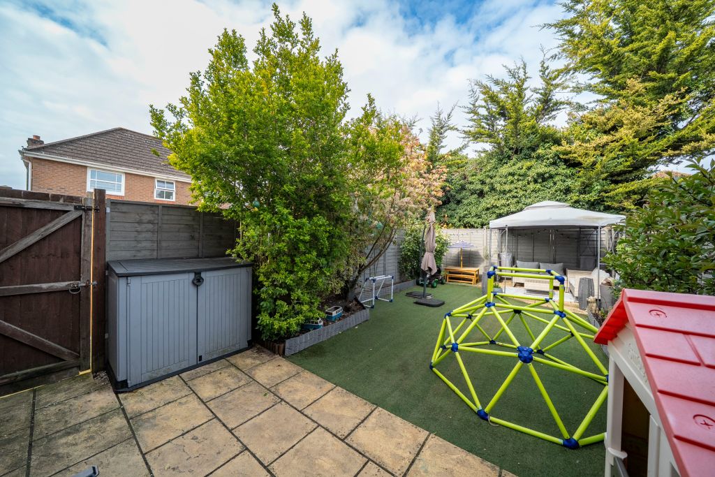 Property photo 2 of 24