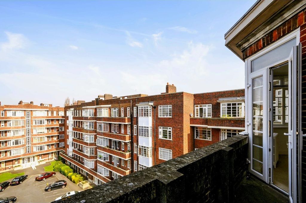 Property photo 2 of 9 Picture No. 41