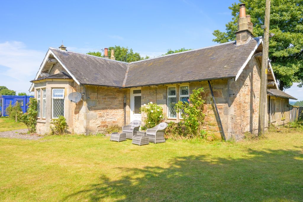 Property photo 1 of 21