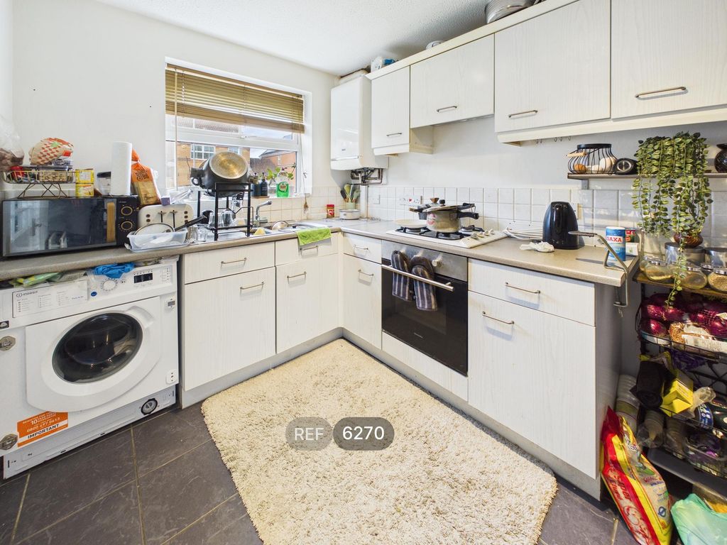 Property photo 3 of 14 Kitchen