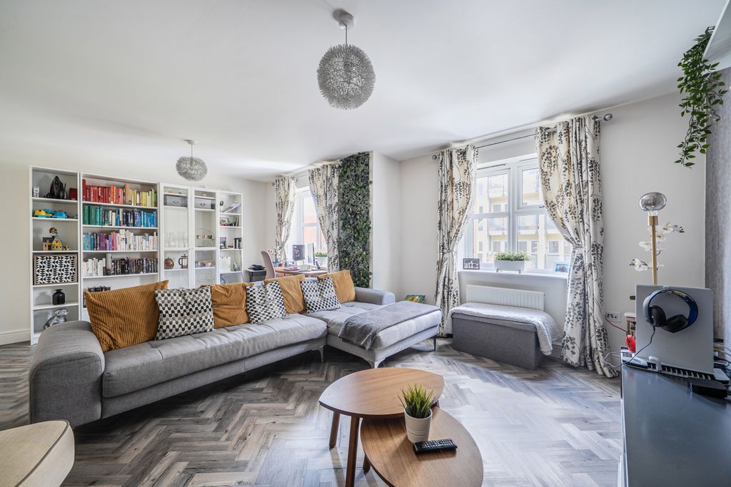 Property photo 1 of 21 1447659-9-69E886E...