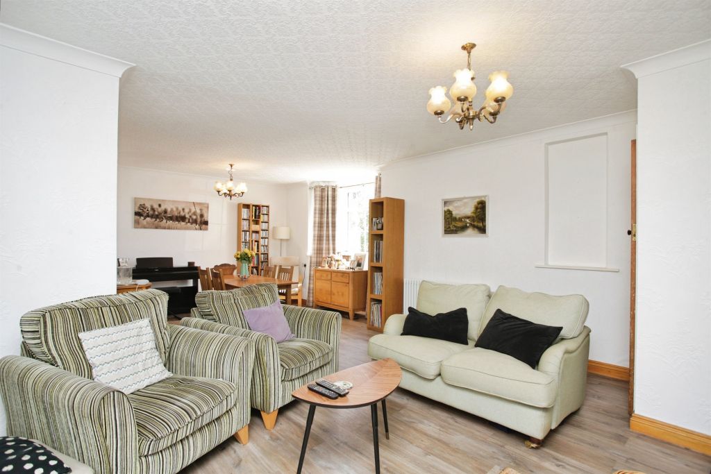 Property photo 2 of 34