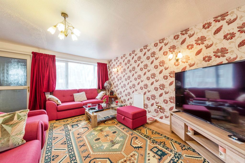 Property photo 2 of 17
