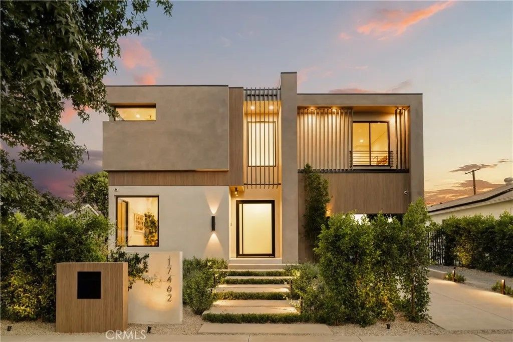 Property photo 1 of 43