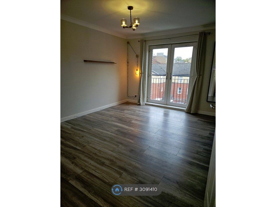 Property photo 2 of 11 Lounge/Dining