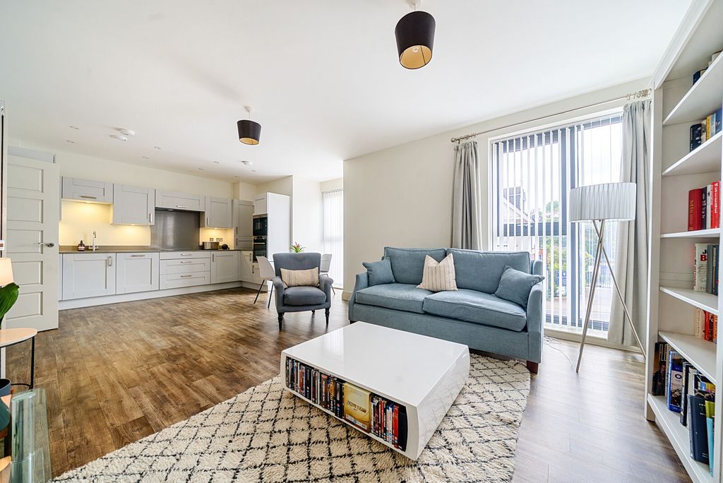 Property photo 1 of 15 22-681c942A4137B-...
