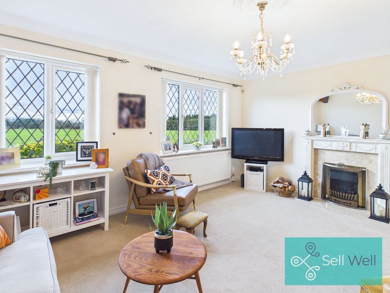 Property photo 3 of 23 Lounge