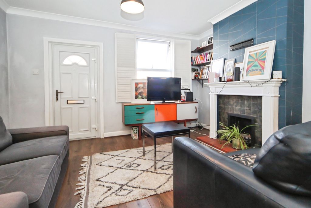 Property photo 3 of 22 Lounge Diner