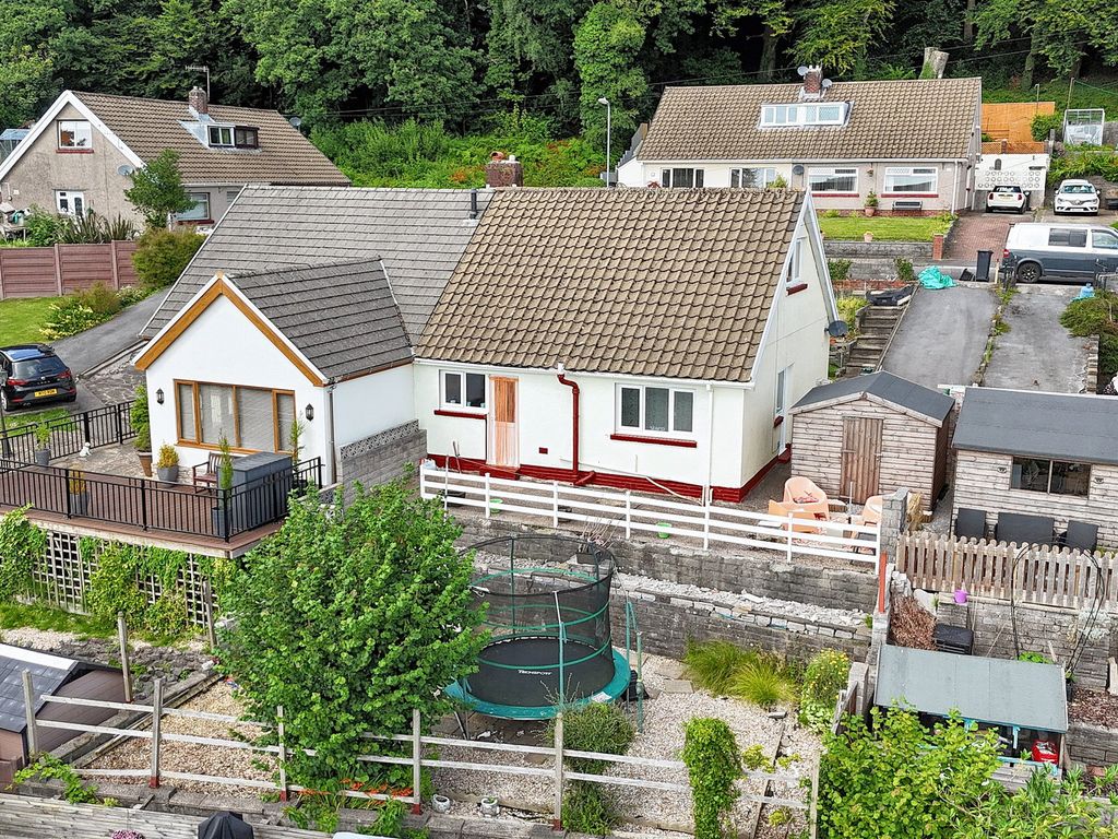 Property photo 3 of 22