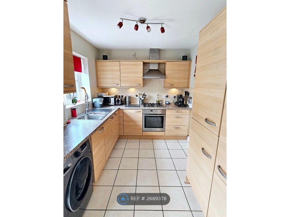 Property photo 2 of 13