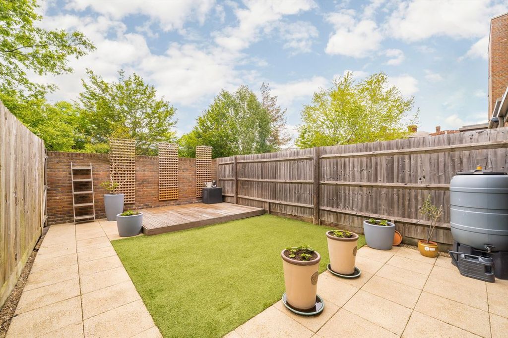 Property photo 3 of 11
