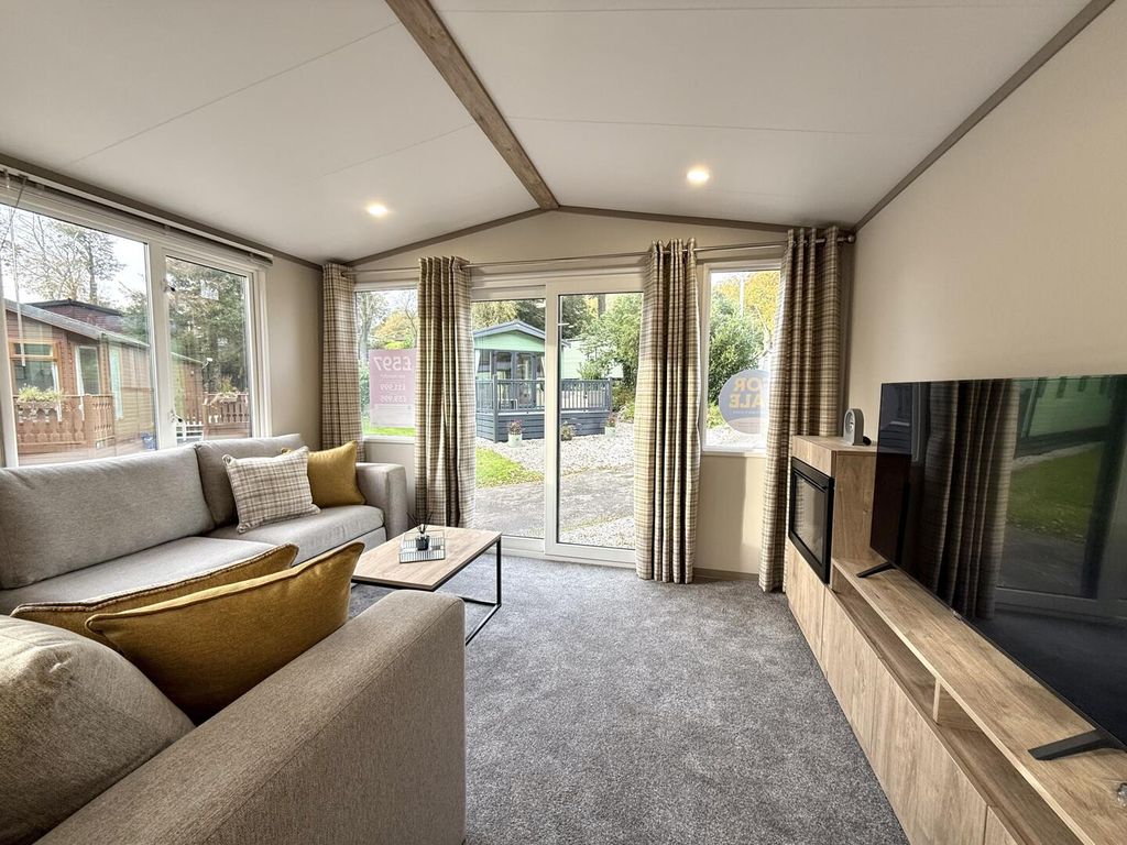 Property photo 1 of 6 Main Photo