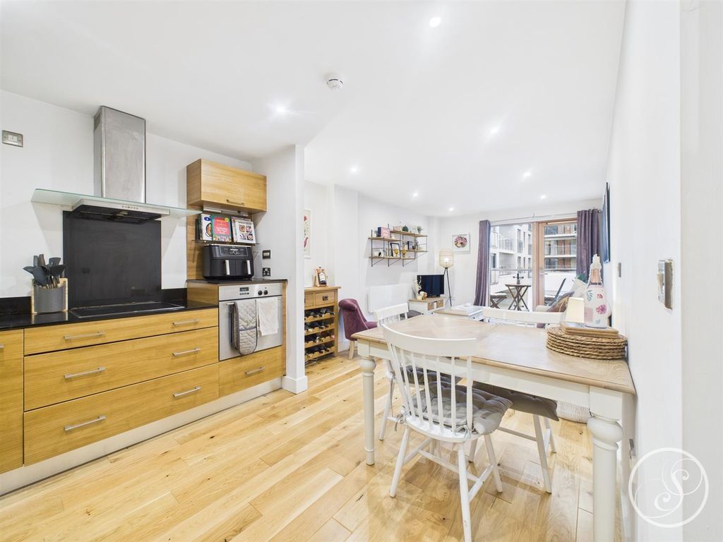 Property photo 3 of 13 Living Room