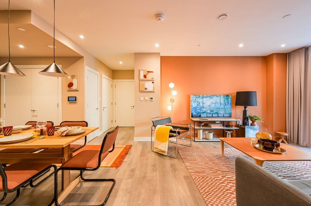 Property photo 1 of 28