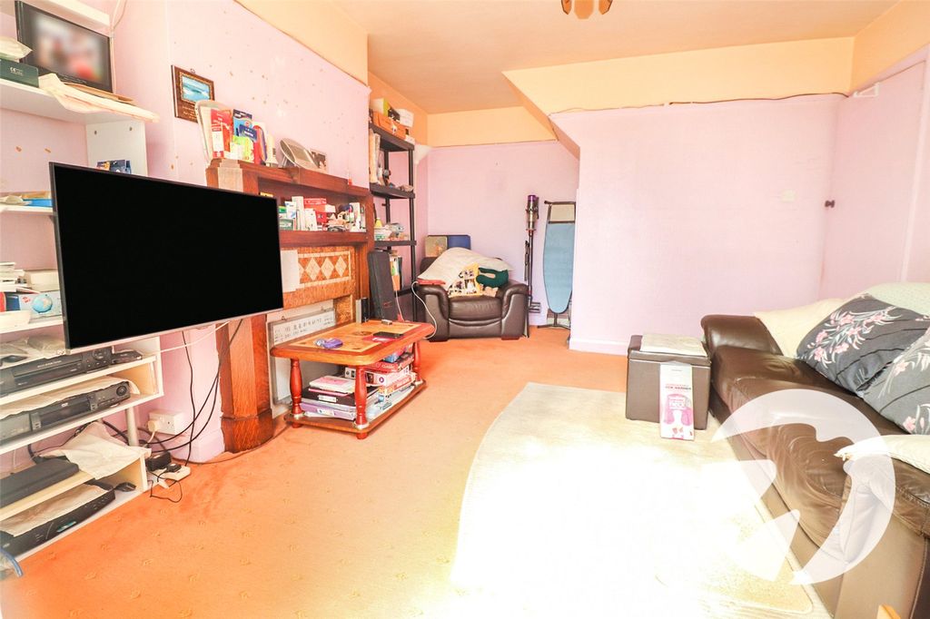 Property photo 3 of 17 Picture No. 20
