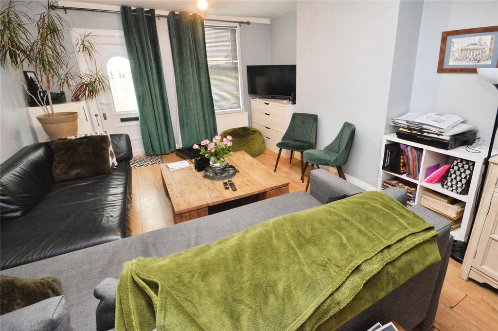 Property photo 2 of 10 Picture No. 13