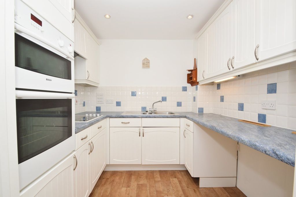 Property photo 2 of 6