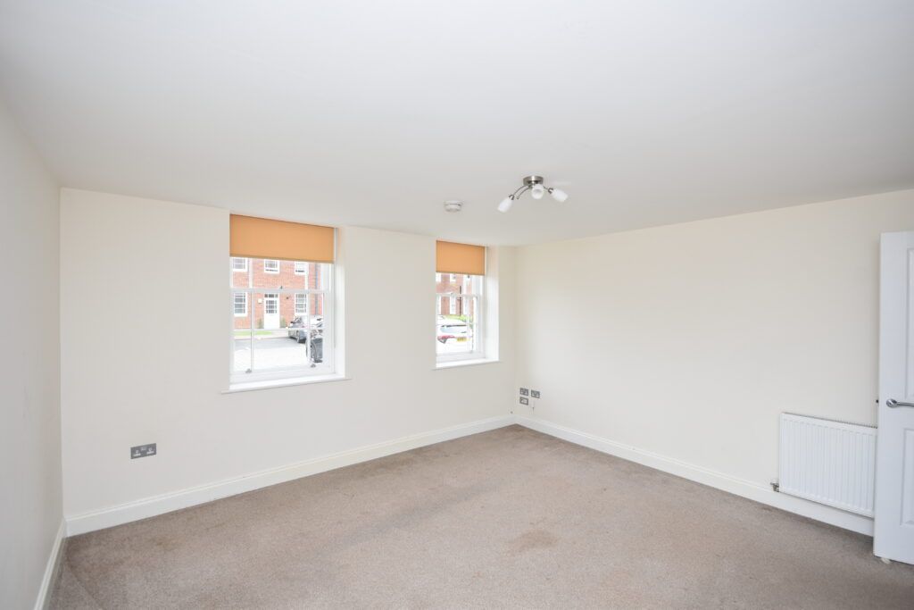 Property photo 3 of 36