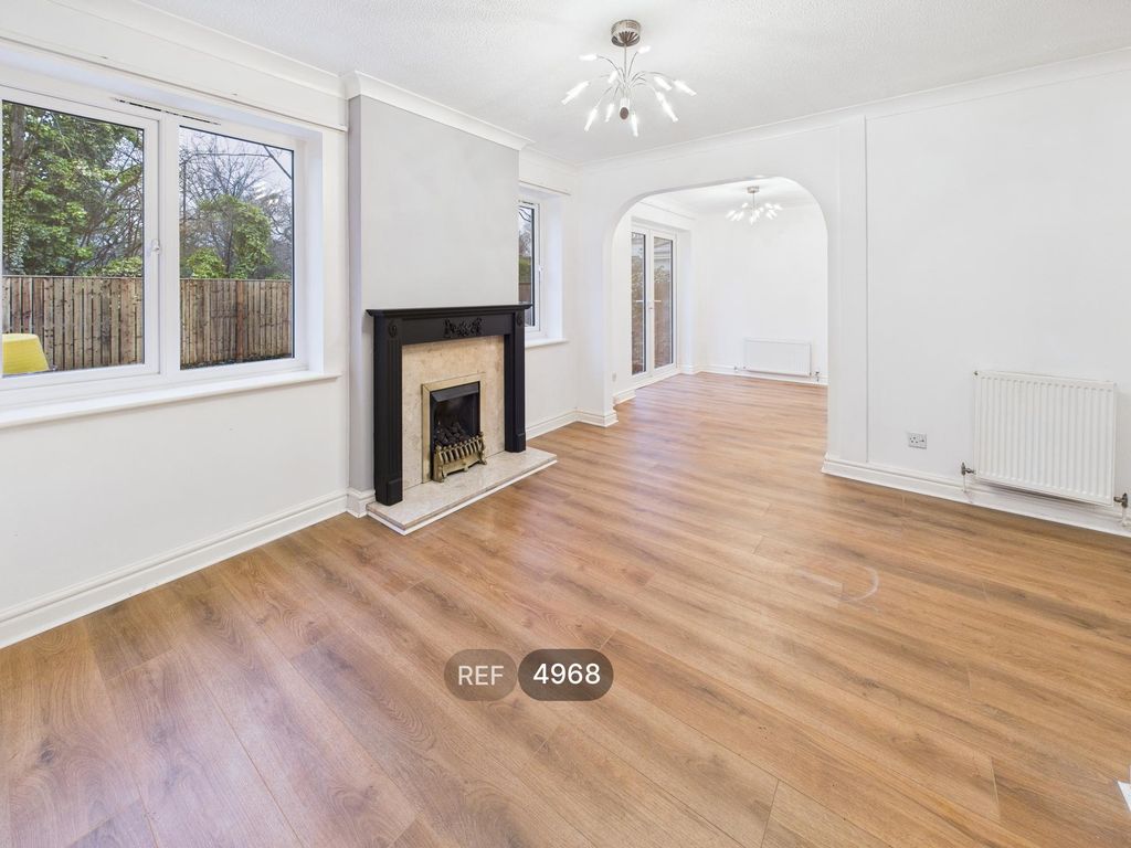 Property photo 2 of 12 Living Room