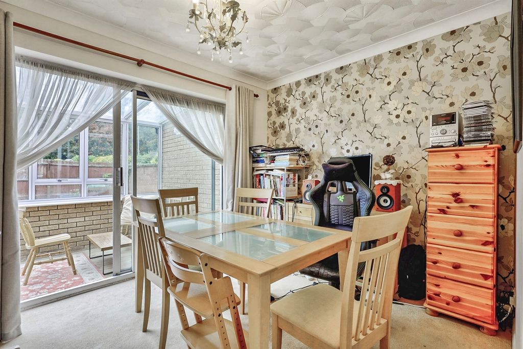Additional image 8 of 4 bed detached house for saleGable Close, Daventry NN11