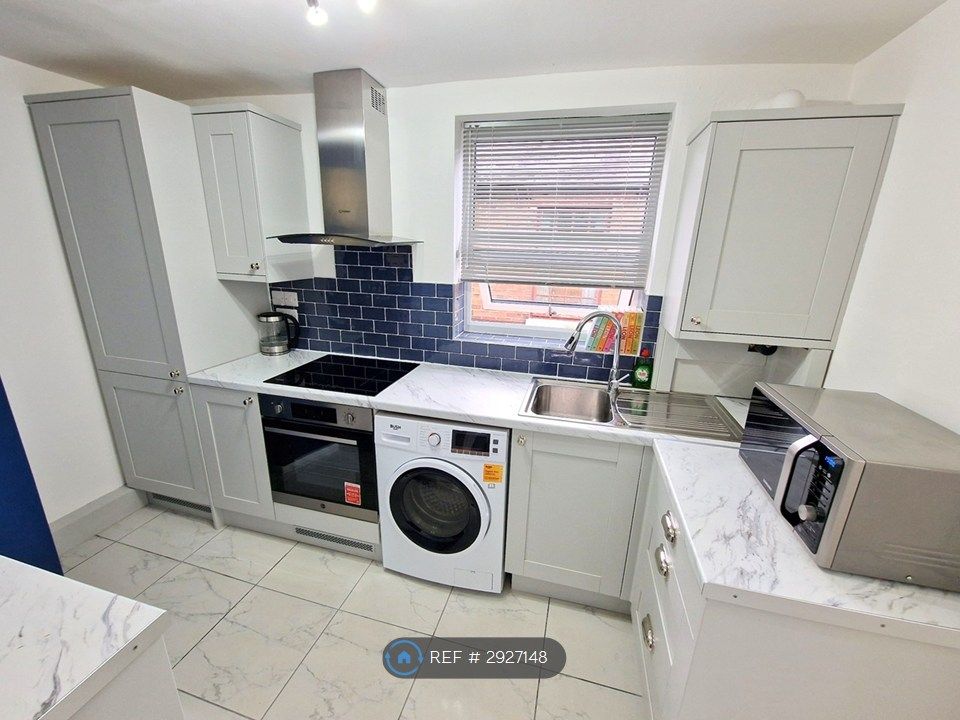Property photo 3 of 33