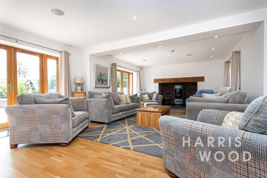 Property photo 3 of 62 4223205