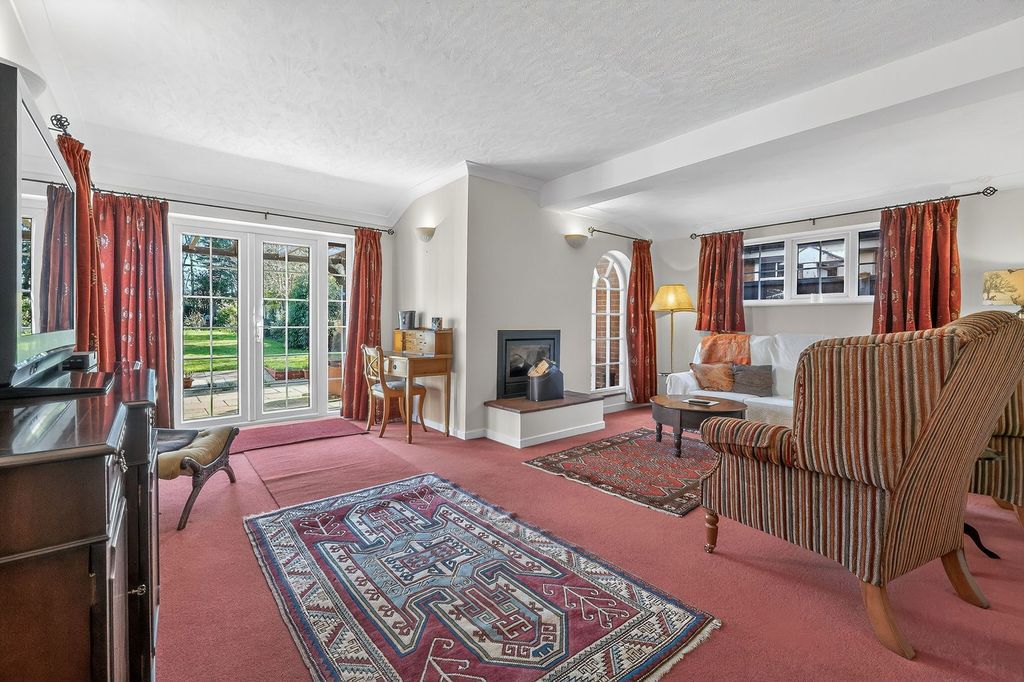 Property photo 3 of 42