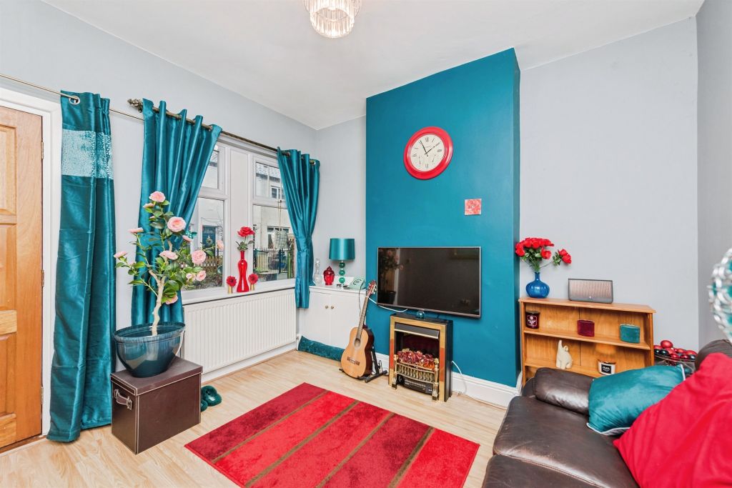 Property photo 2 of 17