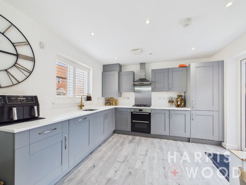 Property photo 2 of 28 5059653