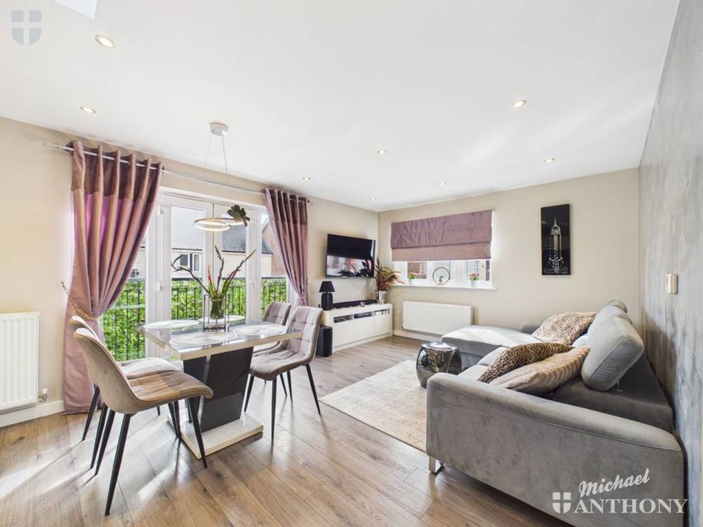Property photo 3 of 12 Cam03218G0-Pr1183-Still003-Thumbnail-H750-70